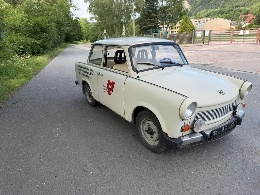 Gebraucht Trabant 601 26 PS (19 kW) 1986 Grau Kleinwagen