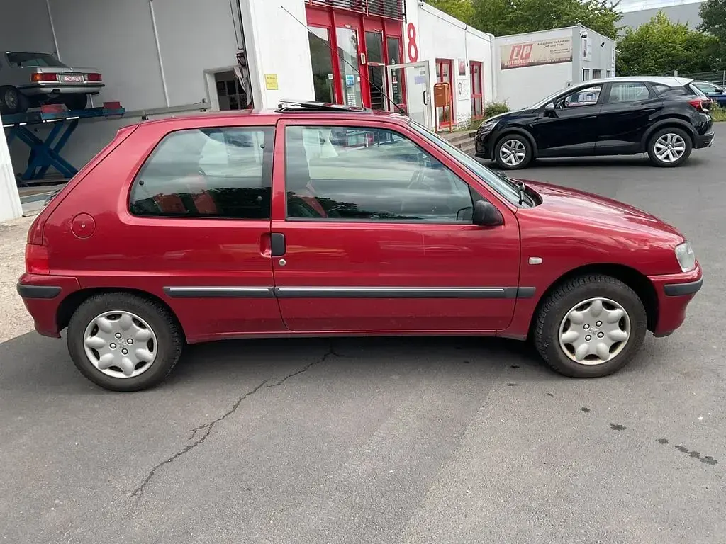 Gebraucht Peugeot 106 60 PS (44 kW) 2001 Rot Kleinwagen