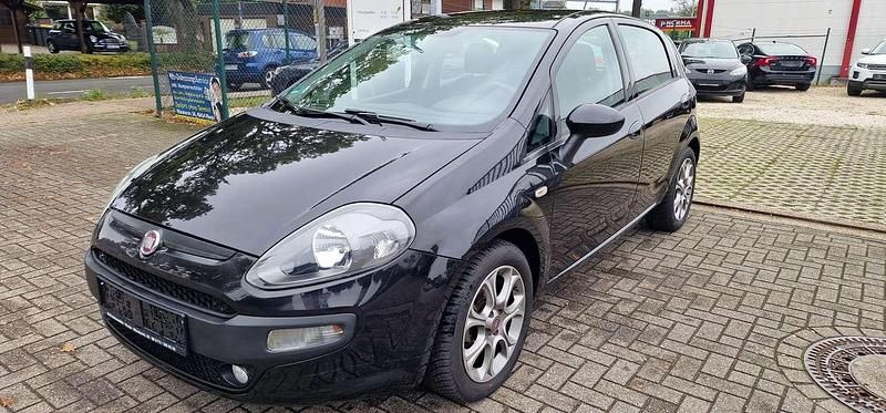 Black met Gebraucht 2011 Fiat Punto Evo Kleinwagen | 3.490 € (Guter Preis) - Bild 1/4