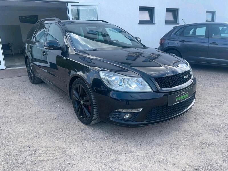 Schwarz Gebraucht 2012 Skoda Octavia RS Kombi | 12.990 € (Etwas zu teuer) - Bild 1/4