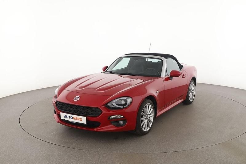 Rot Gebraucht 2019 Fiat 124 Spider Lusso Cabrio | 19.060 € (Fairer Preis) - Bild 1/3