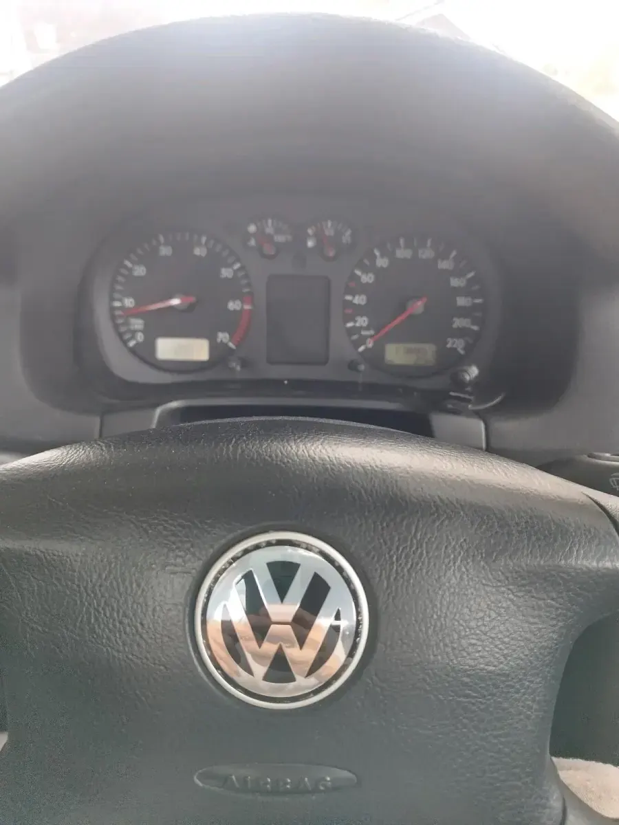 Gebraucht VW Golf IV 75 PS (55 kW) 2000 Schwarz Kleinwagen