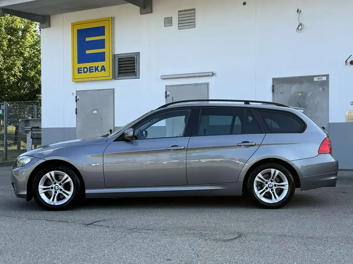 Gebraucht BMW 318 Comfort Edition 143 PS (105 kW) 2009 Kombi