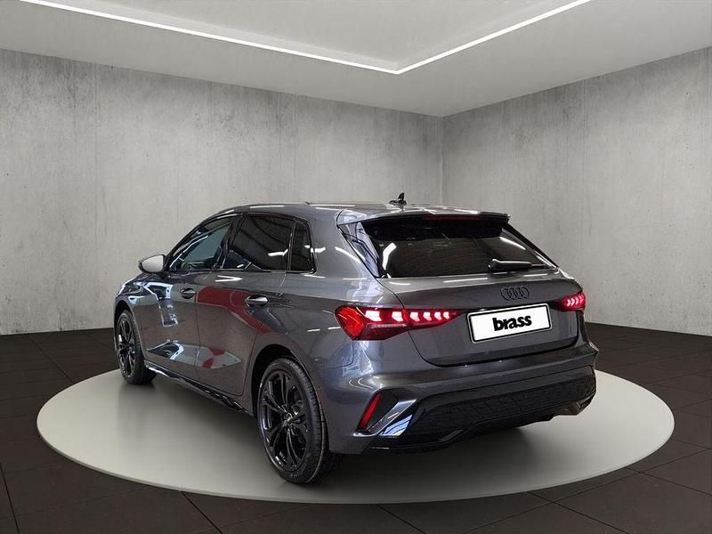 Neu Audi A3 S-Line 150 PS (110 kW) 2025 Schwarz Limousine