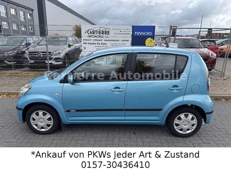 Gebraucht Daihatsu Sirion 91 PS (66 kW) 2008 Blau Kleinwagen