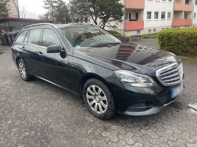 Gebraucht Mercedes E200 136 PS (100 kW) 2016 Schwarz Kombi