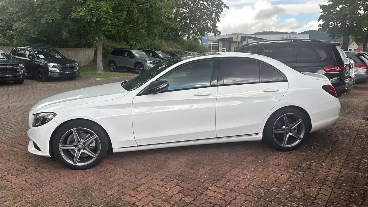 Gebraucht Mercedes C200 184 PS (135 kW) 2016 Weiß Limousine