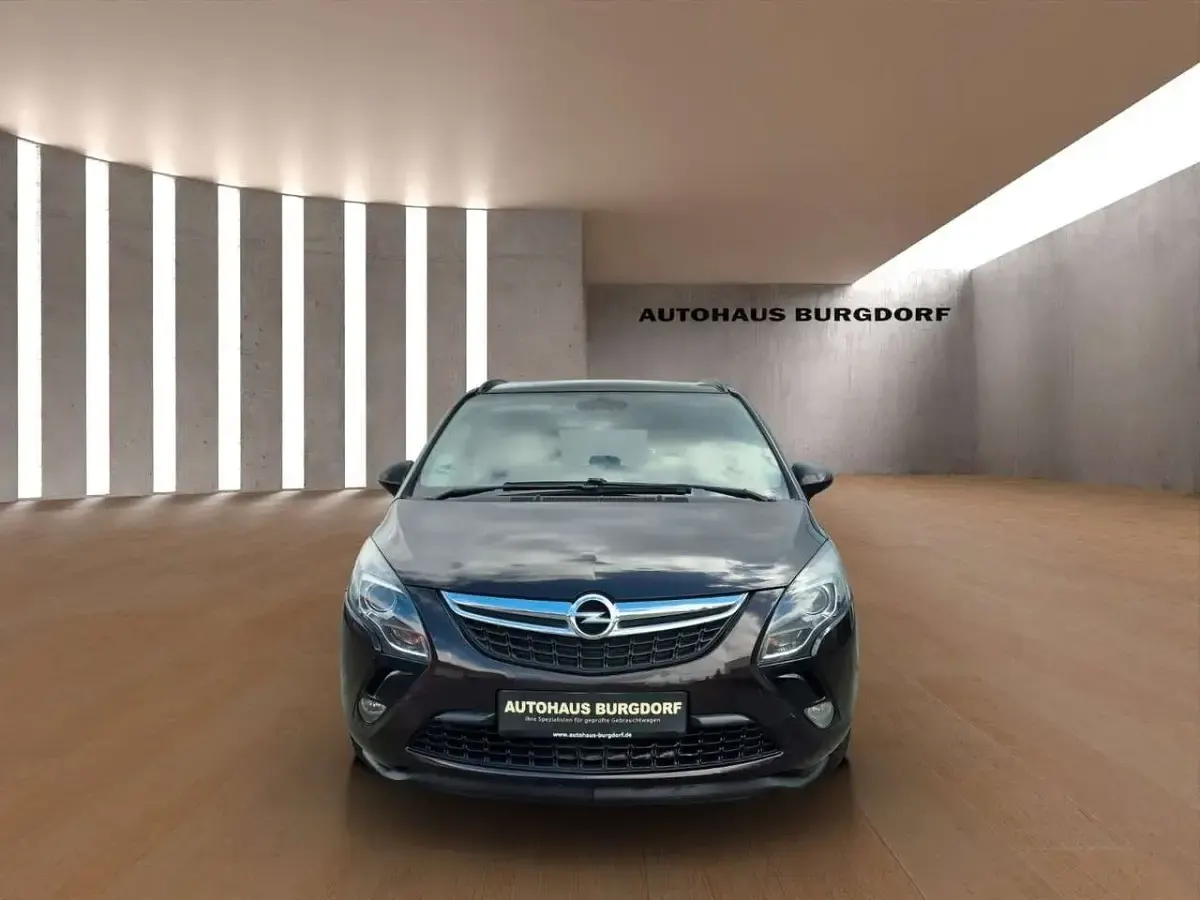 Gebraucht Opel Zafira Tourer 150 PS (110 kW) 2012 Mahogany brown (p2/so) Van / Kleinbus