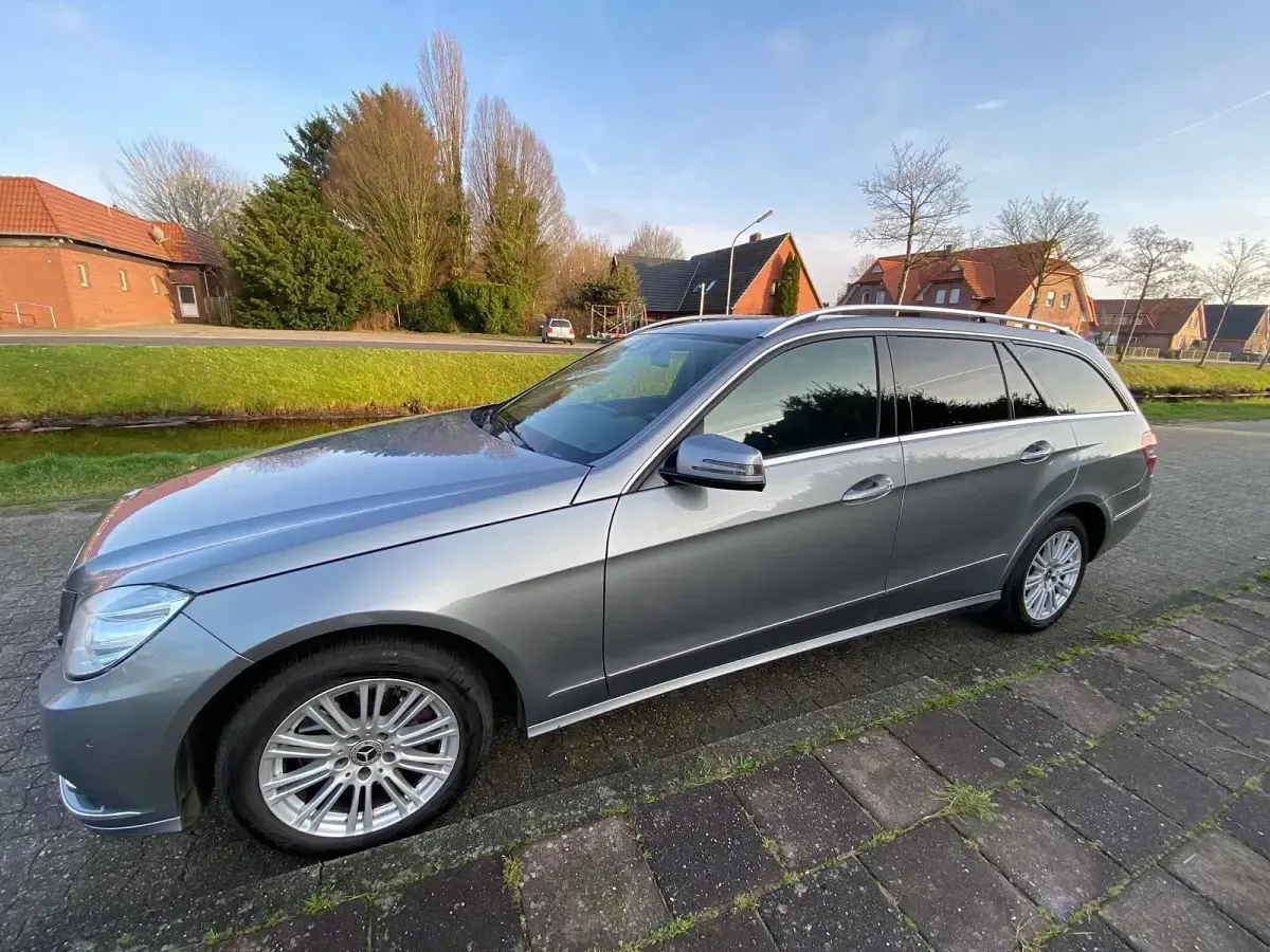 Usata Mercedes E250 Avantgarde 204 CV (150 kW) 2012 Grigio Station wagon