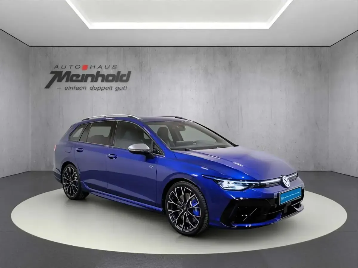 Gebraucht VW Golf VIII R 333 PS (244 kW) 2025 Blau Kombi