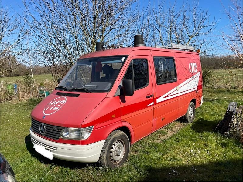 Rot Gebraucht 1996 Mercedes Sprinter Van | 8.500 € (Superpreis) - Bild 1/2