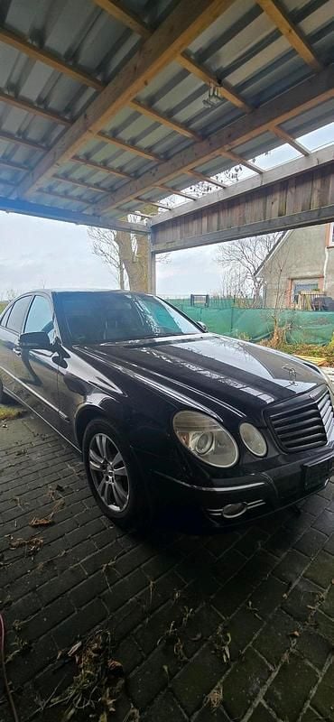 Schwarz Gebraucht 2006 Mercedes E280 Limousine | 2.500 € (Superpreis) - Bild 1/2