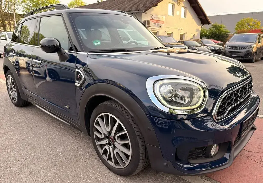 Używany Mini John Cooper Works 190 KM (139 kW) 2018 Niebieski Hatchback