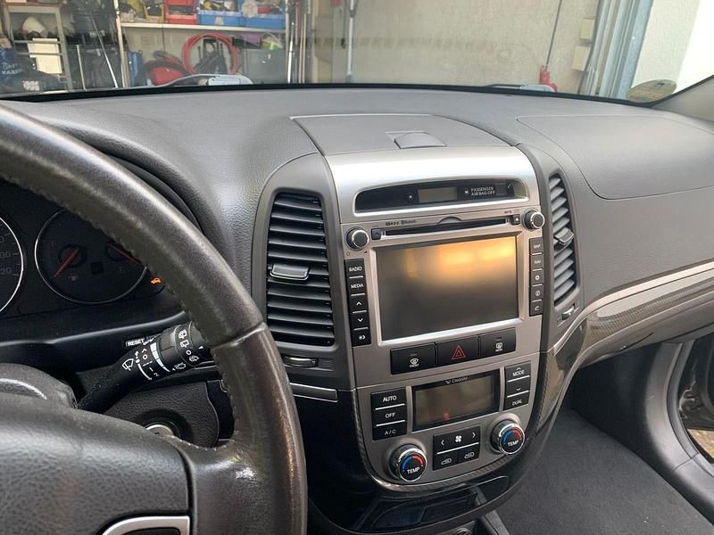 Gebraucht Hyundai Santa Fe Comfort 197 PS (144 kW) 2011 Schwarz SUV