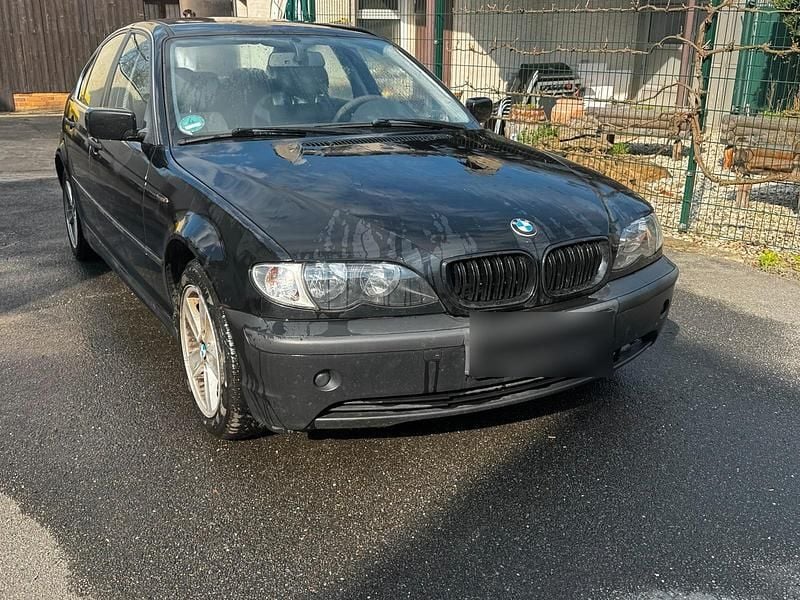 Second-hand BMW 318 143 CP (105 kW) 2004 Negru Berlinǎ