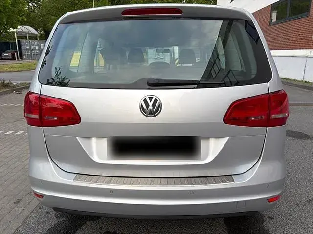 Gebraucht VW Sharan 140 PS (102 kW) 2015 Silber Van / Kleinbus