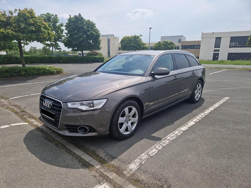 Grau Gebraucht 2012 Audi A6 Kombi | 11.200 € (Fairer Preis) - Bild 1/4