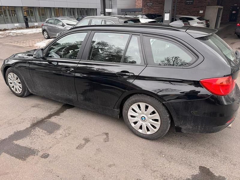 Usata BMW 318 143 CV (105 kW) 2014 Nero Station wagon
