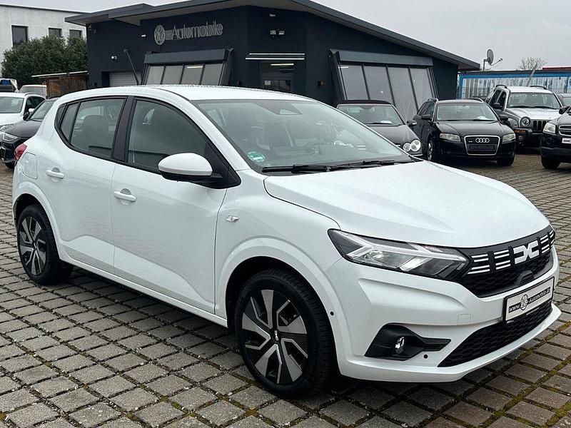 Gebraucht Dacia Sandero Expression 91 PS (66 kW) 2025 Weiß Limousine