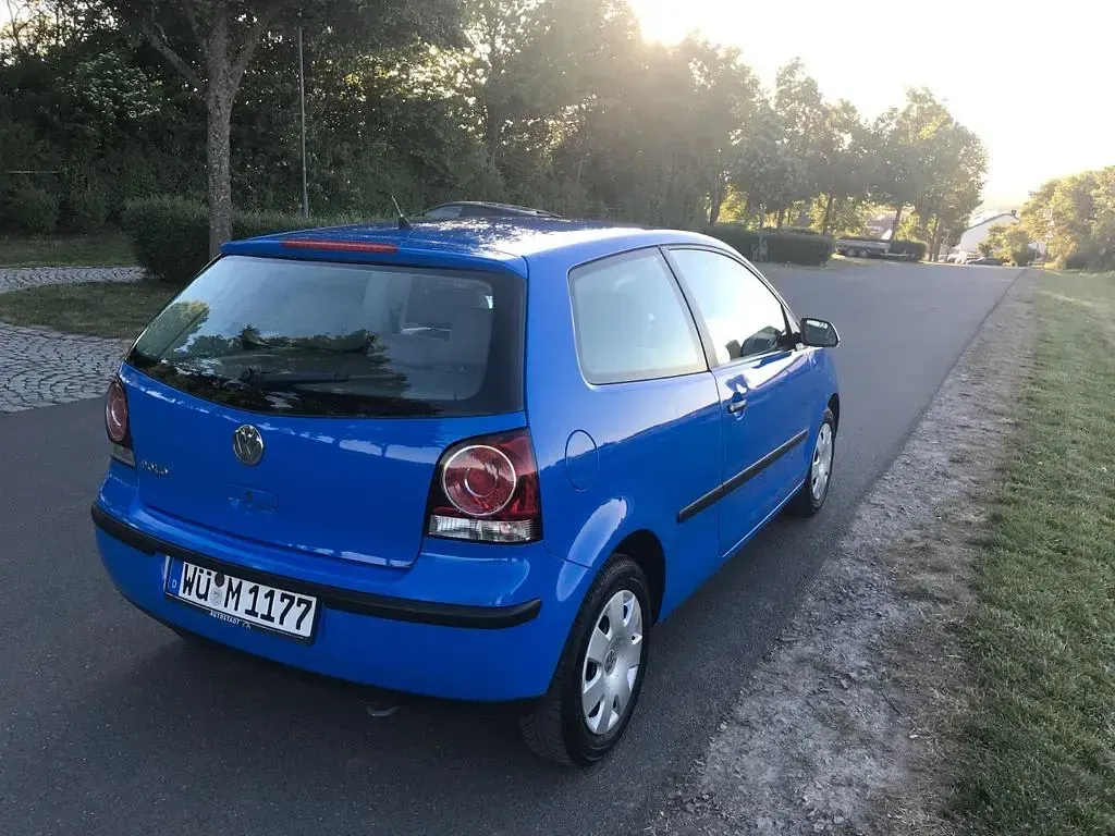 Gebraucht VW Polo Comfortline 60 PS (44 kW) 2008 Blau Kleinwagen