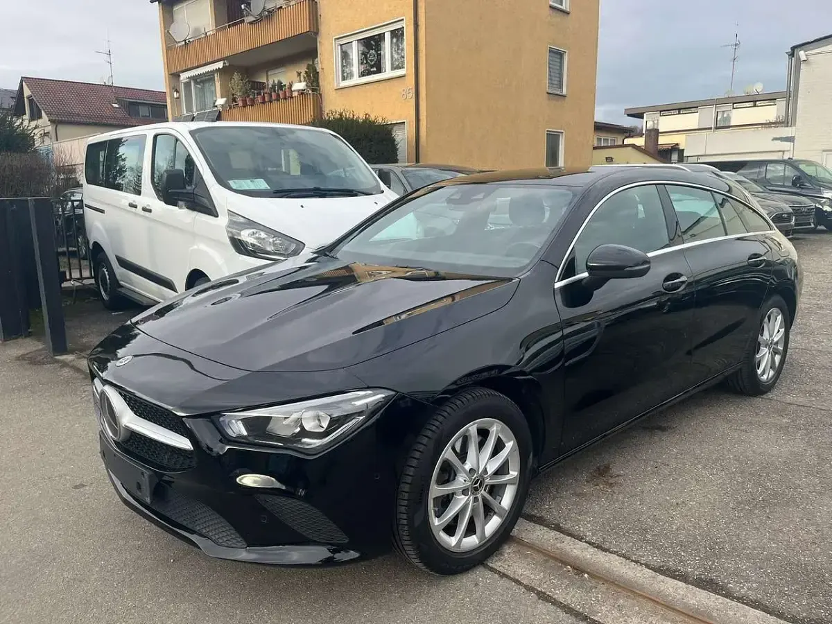 Gebraucht Mercedes CLA250 160 PS (117 kW) 2022 Schwarz Limousine