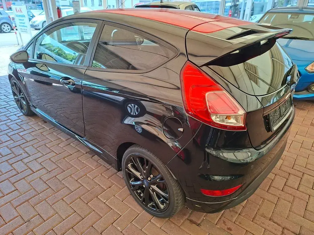 Gebraucht Ford Fiesta ST-Line 140 PS (102 kW) 2015 Schwarz Kleinwagen