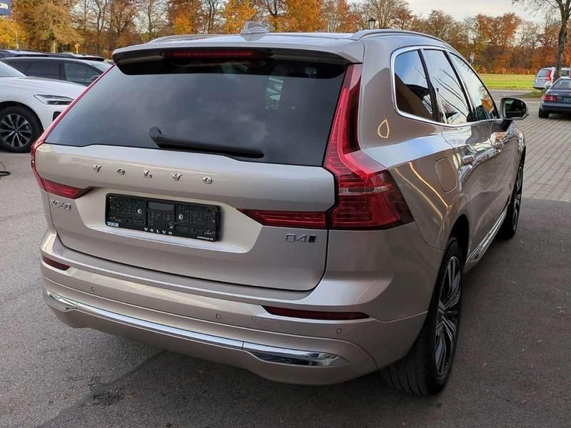 Gebraucht Volvo XC60 Plus 197 PS (144 kW) 2022 Grau SUV