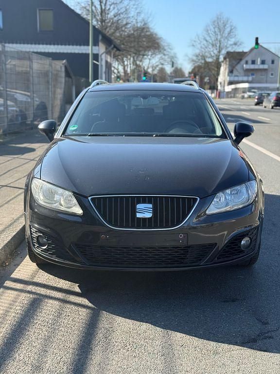 Gebraucht Seat Exeo Reference 120 PS (88 kW) 2011 Schwarz Limousine