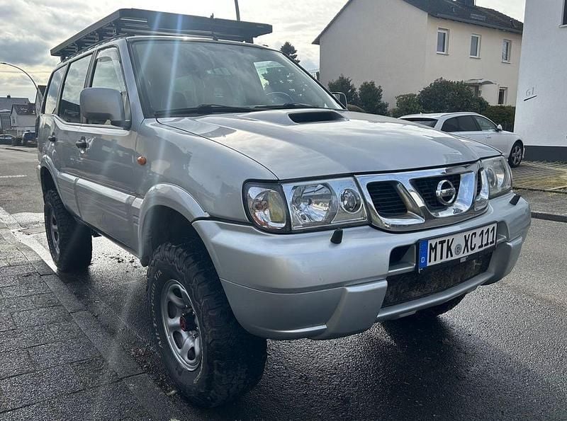 Gebraucht Nissan Terrano 154 PS (113 kW) 2003 Silber SUV
