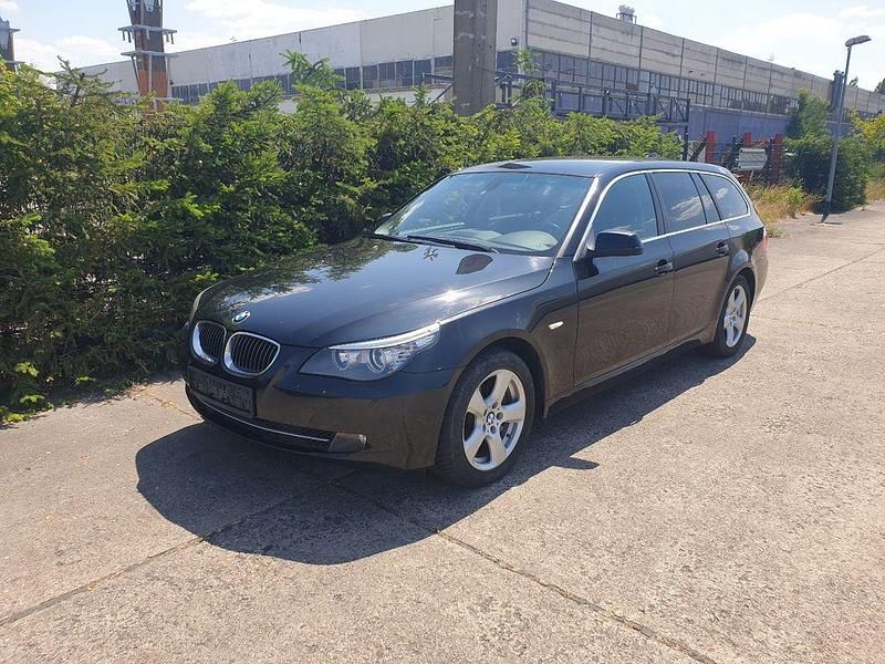 Używany BMW 530 235 KM (172 kW) 2010 Czarny Kombi