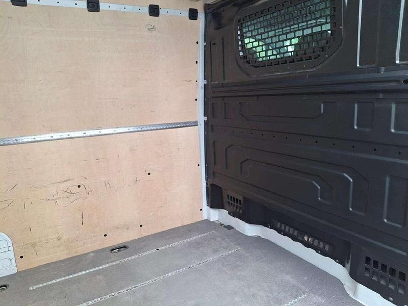 Gebraucht VW Crafter 140 PS (102 kW) 2022 Candyweiß Van