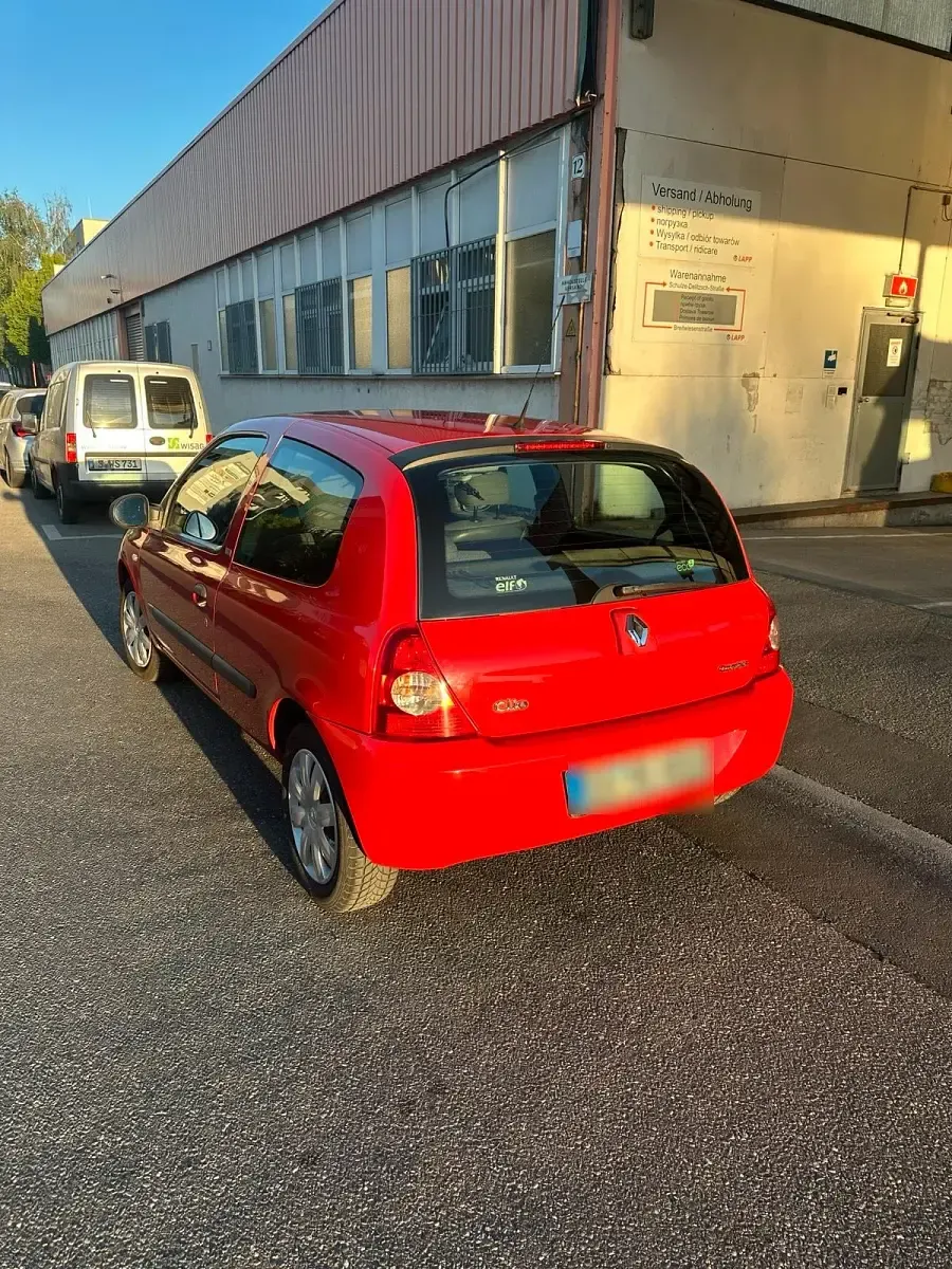 Gebraucht Renault Clio II 58 PS (42 kW) 2010 Rot Limousine