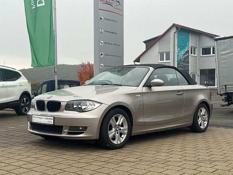 Silber Gebraucht 2009 BMW 120 Cabriolet Advantage Cabrio | 5.690 € - Bild 1/4