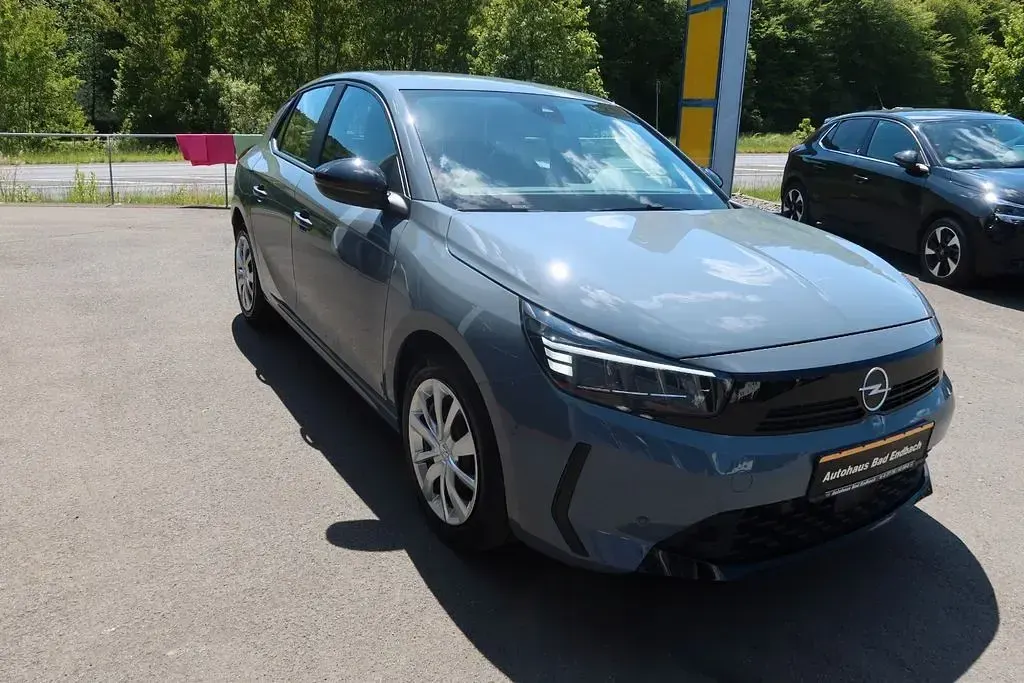 Używany Opel Corsa Basis 75 KM (55 kW) 2024 Szary Hatchback