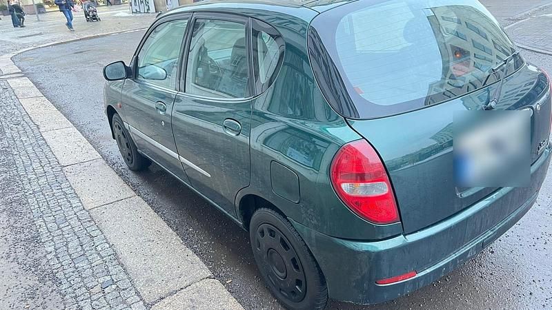 Gebraucht Daihatsu Sirion 58 PS (42 kW) 2003 Grün Kleinwagen