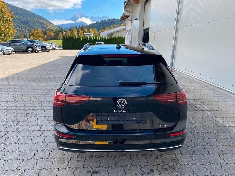 Gebraucht VW Golf VIII Style 150 PS (110 kW) 2025 Schwarz Limousine