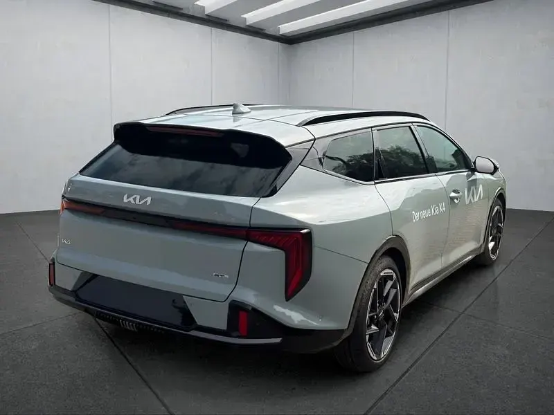 Neu Kia K4 179 PS (131 kW) 2026 Grau Kombi