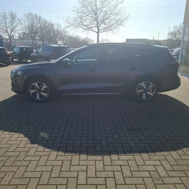 Gebraucht Ford Focus Active X 155 PS (114 kW) 2025 Grau Limousine
