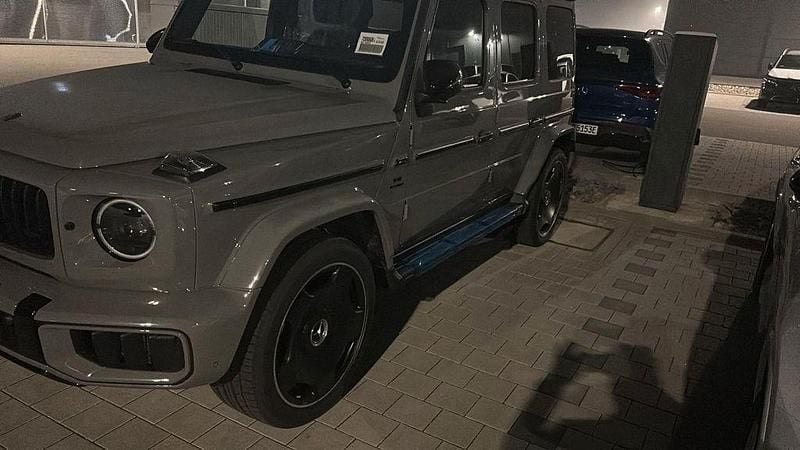 Grau Neu 2025 Mercedes G63 AMG AMG SUV | 245.000 € (Superpreis) - Bild 1/3