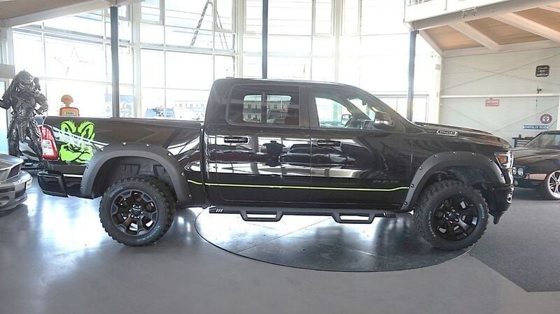 Gebraucht Dodge Ram 401 PS (294 kW) 2020 Schwarz Pickup