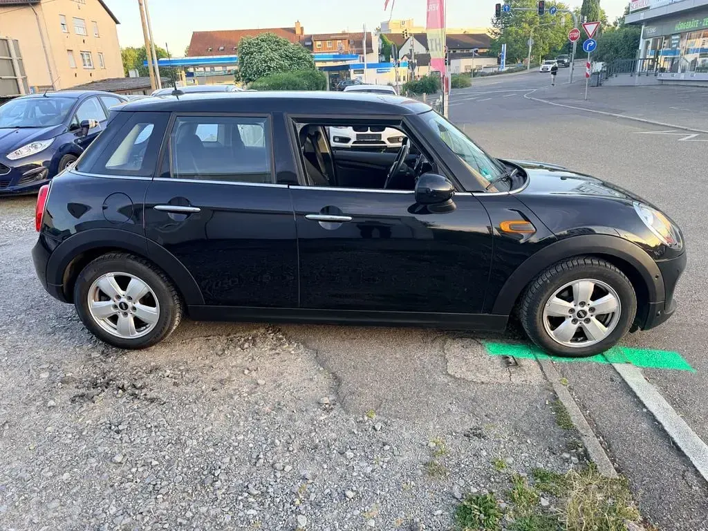 Gebraucht Mini Cooper Pepper 136 PS (100 kW) 2015 Schwarz Kleinwagen