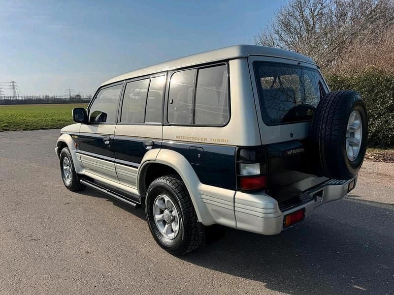 Gebraucht Mitsubishi Montero 99 PS (72 kW) 1994 Silber SUV