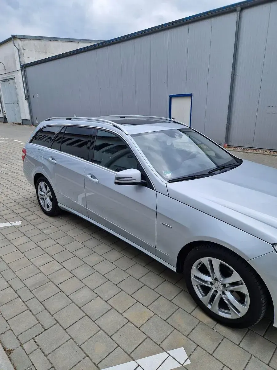 Gebraucht Mercedes E250 Avantgarde 204 PS (150 kW) 2010 Silber Kombi