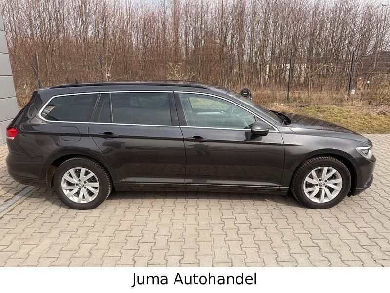 Gebraucht VW Passat 150 PS (110 kW) 2019 Grau Kombi