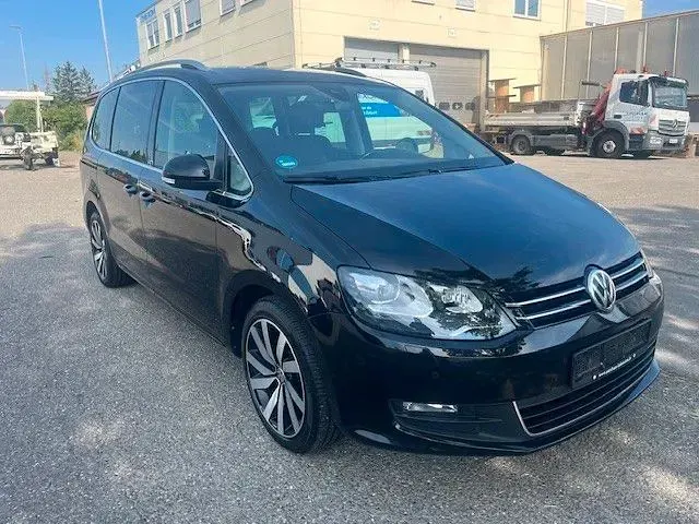 Gebraucht VW Sharan Active 150 PS (110 kW) 2022 Schwarz Van / Kleinbus