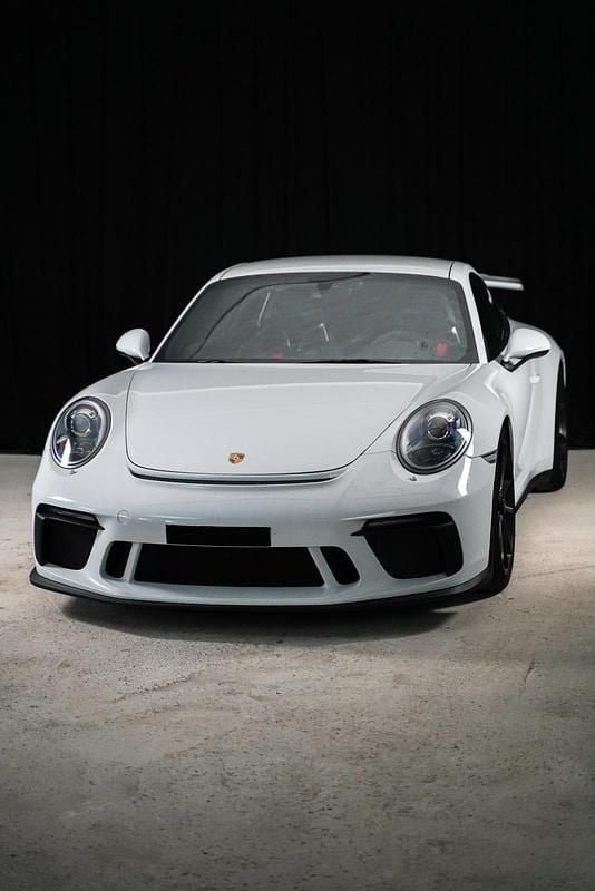 Weiß Gebraucht 2018 Porsche 911 GT3 Coupé | 139.850 € (Superpreis) - Bild 1/4