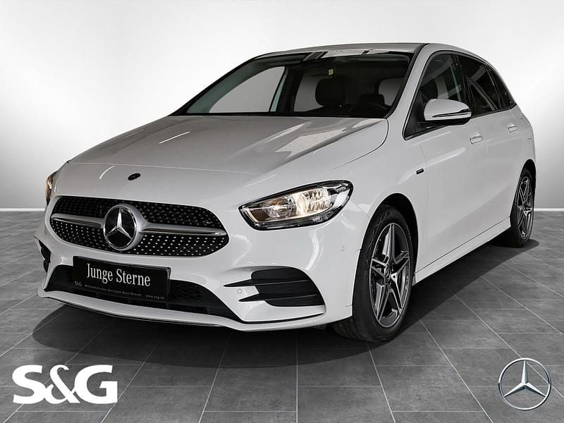 Unilack polarweiß Gebraucht 2021 Mercedes B250e AMG line Van / Kleinbus | 22.870 € (Fairer Preis) - Bild 1/4