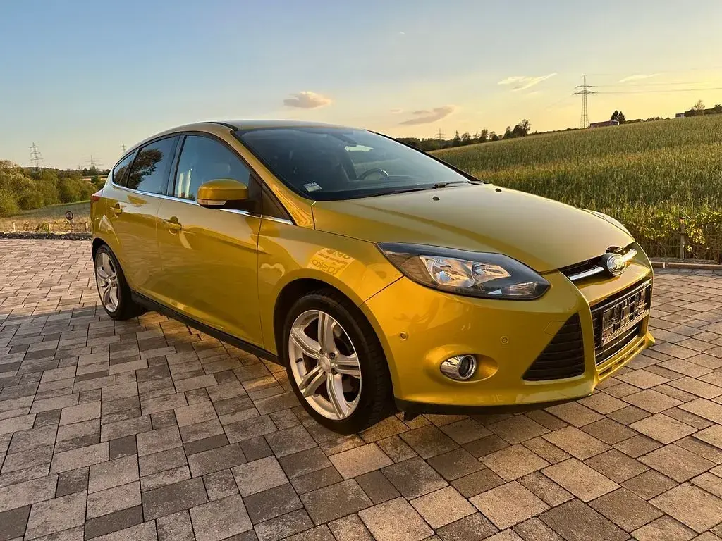 Gebraucht Ford Focus Titanium 150 PS (110 kW) 2011 Grün Limousine