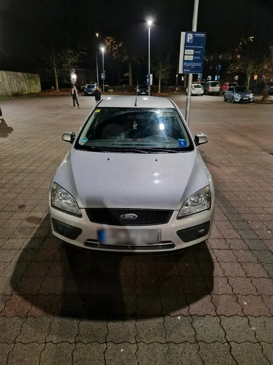 Gebraucht Ford Focus 115 PS (84 kW) 2007 Silber Kombi