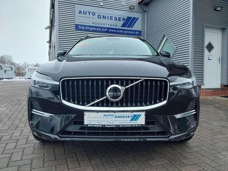 Gebraucht Volvo XC60 197 PS (144 kW) 2023 Black stone solid SUV